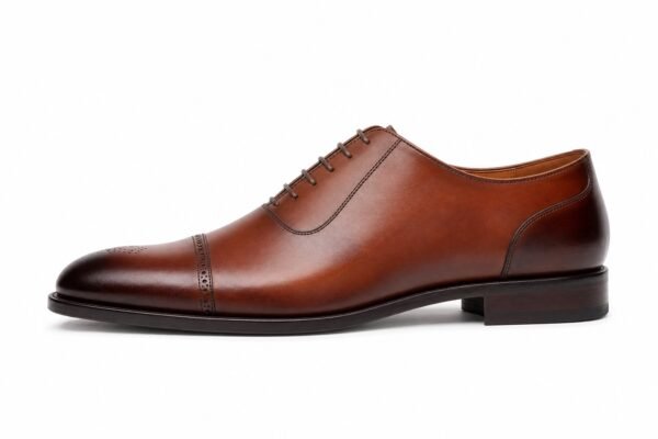Ambermont Chestnut Adelaide Oxford - White BG Side Profile